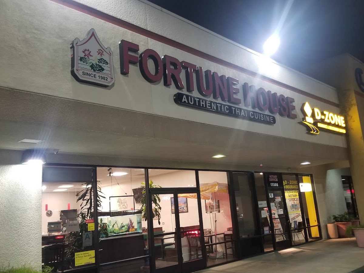 Saticoy Plaza